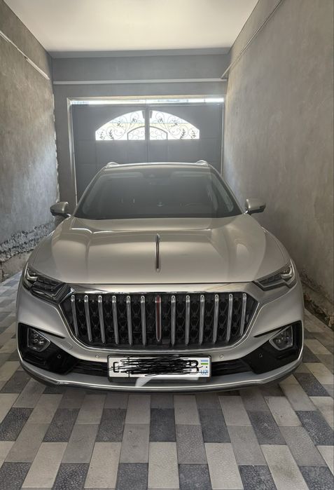 Продам машину hongqi hs 5