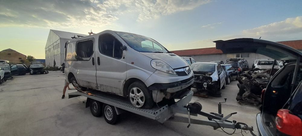 Usa stanga laterala opel vivaro