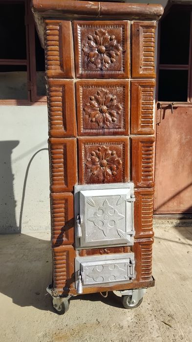 Sobă de teracotă pe lemne
