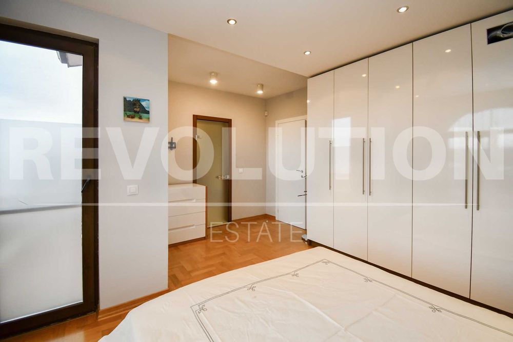 Дава се под наем Къща в София, Център - 318 кв.м за 1700 € - Снимка #6