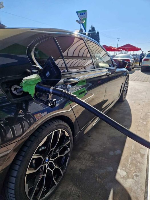 BMW 745 LE (hibrid- benzină+electric)
