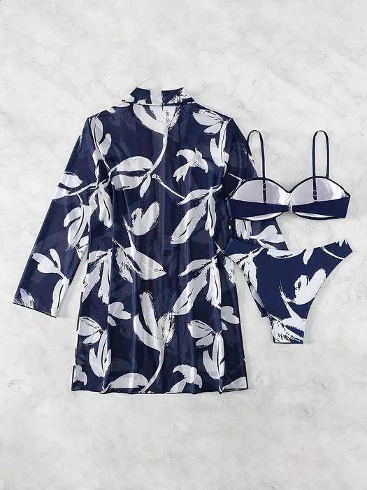 costum baie- 3 piese  L