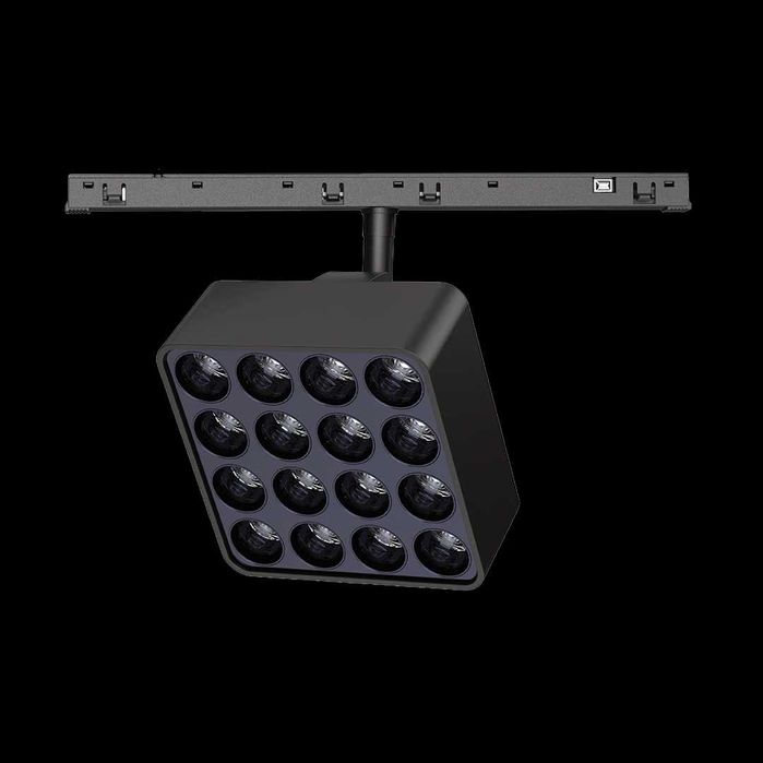 Светильники в ассортименте.