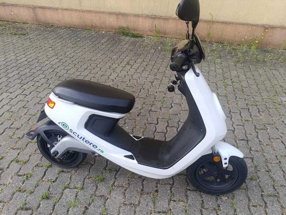 Scuter electric NIU M1 Pro