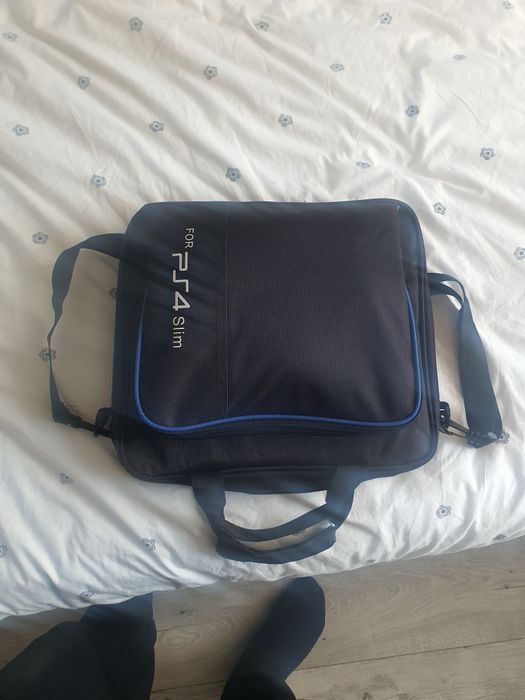 Продам приставку ps4