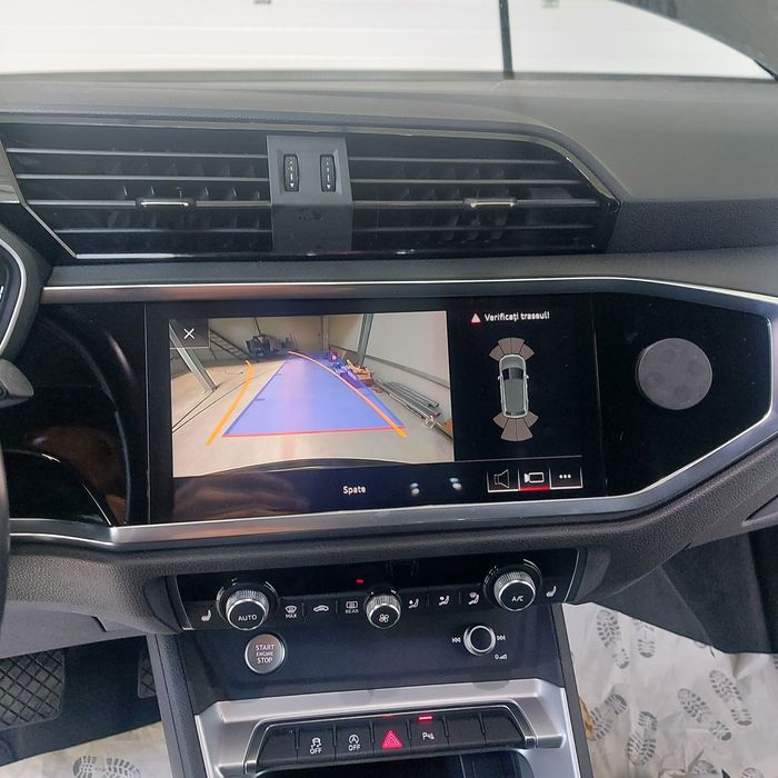 Camera mers inapoi ORIGINALA Marsalier video Audi Q3 2017+
