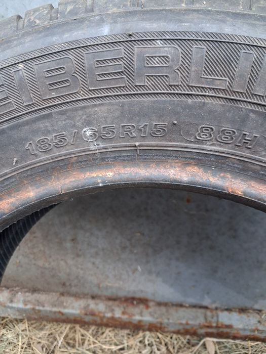 Гуми 185/65 R15 цената е 125 евро за 4-бр гуми