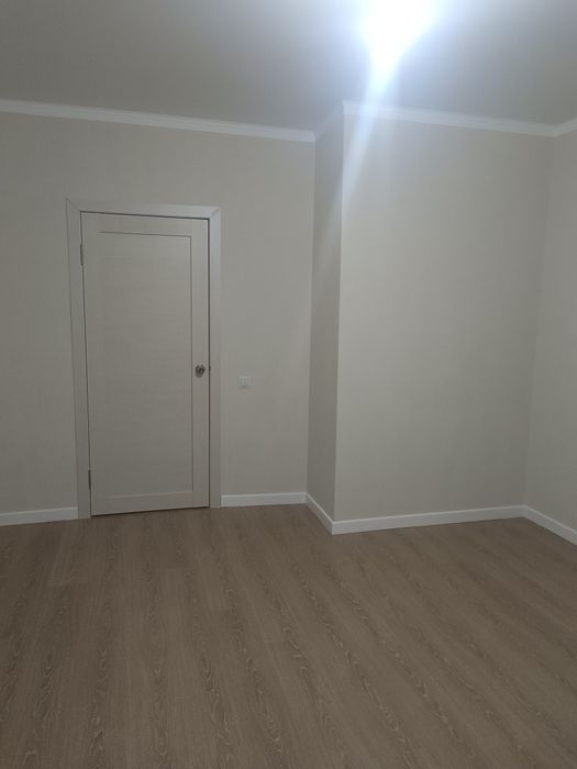 Поклейка обоев  любой сложности