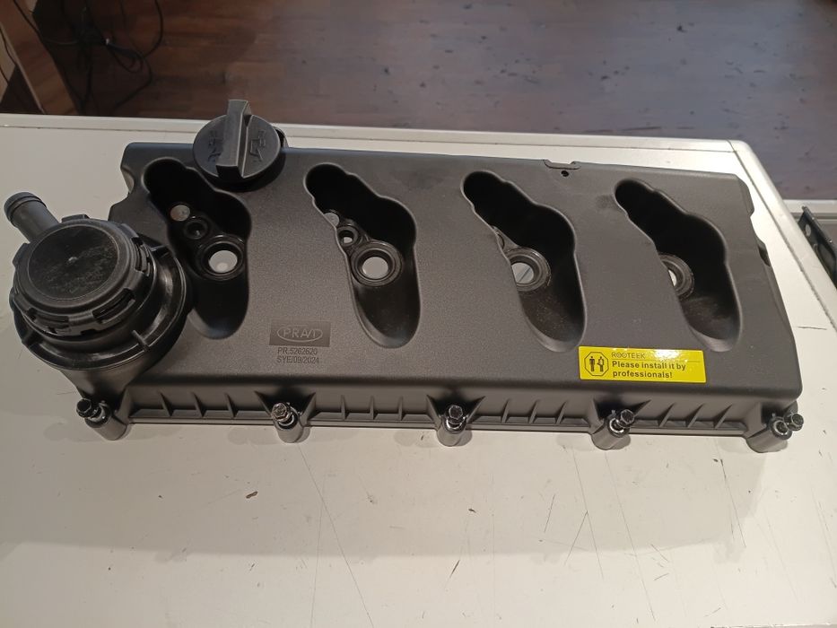 Клапанная крышка Cummins 2.8 Газель