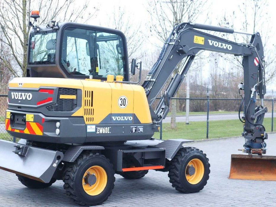 мини экскаватор хизмати/mini  ekskavator  xizmati