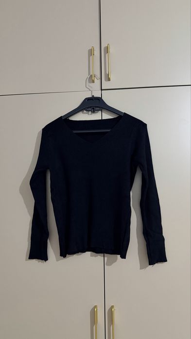 Теплые кофточки цвета разные