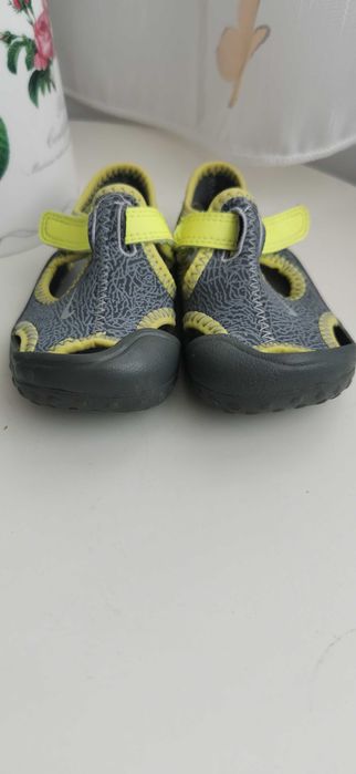 Sandale Nike mărimea 20