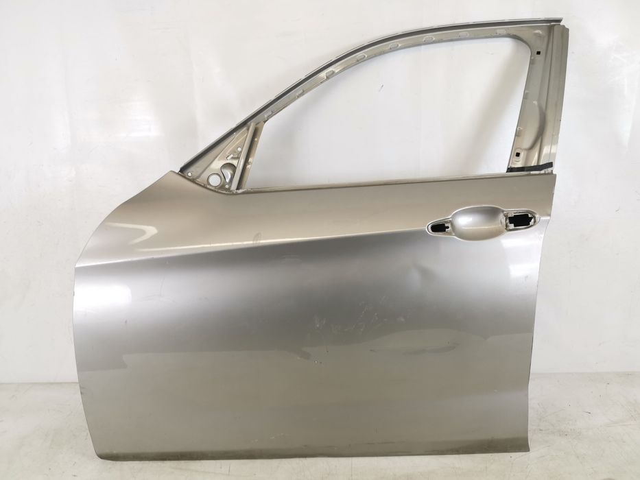 Ляв преден капак / Lqv preden kapak BMW X1 E84 Оригинален, в добро със