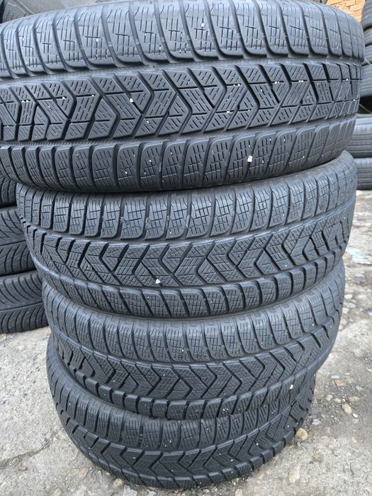 4бр. 215 65 17 Pirelli зимни.