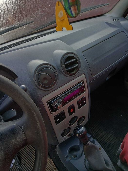 Logan 1.4 75 cp de vanzare