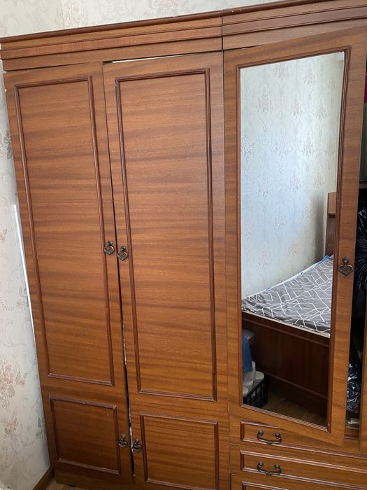 Спальный гарнитур