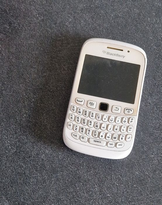 Telefon BlackBerry fără accesorii