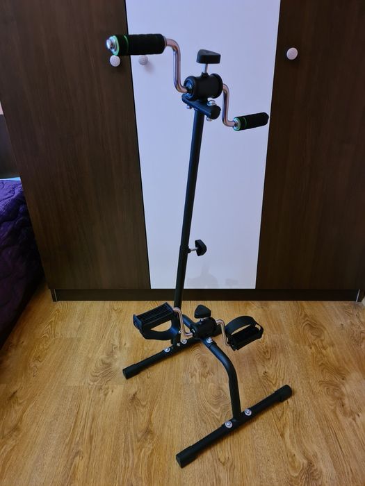 Мини велоергометър за раздвижване на краката и ръцете