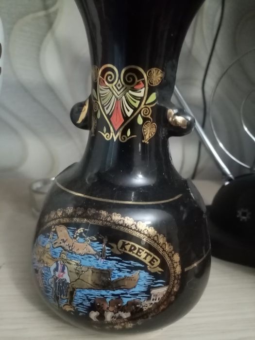 Две колоритни ст. гръцки  амфорки от островите