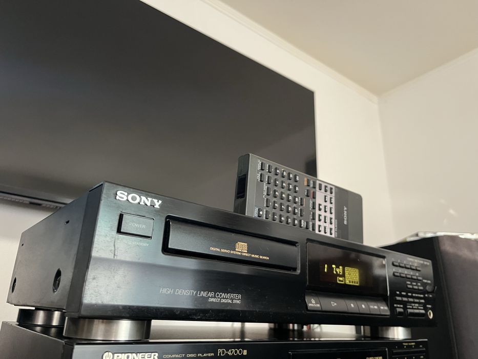 Cd-player Sony CDP-311 cu telecomanda originala