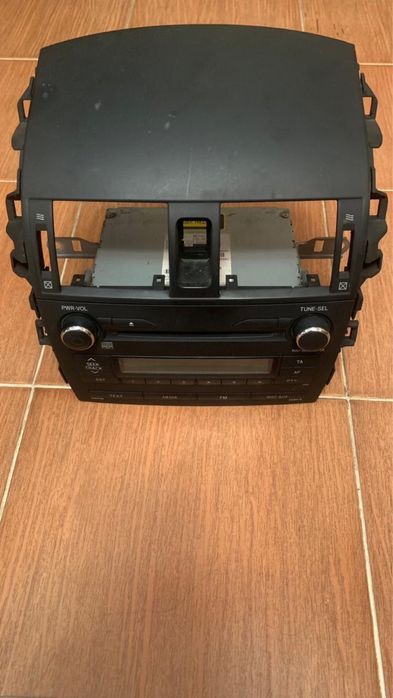 Продам магнитолу Corolla -2013 Оригинал