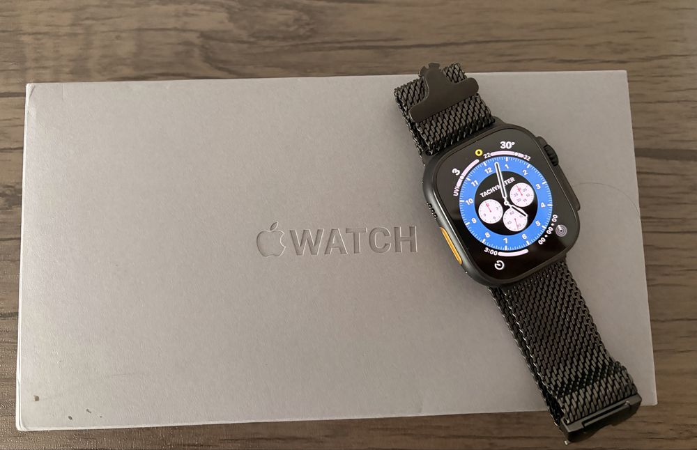 Apple Watch Ultra 2 – stare impecabilă, brățară metalică, baterie 98%