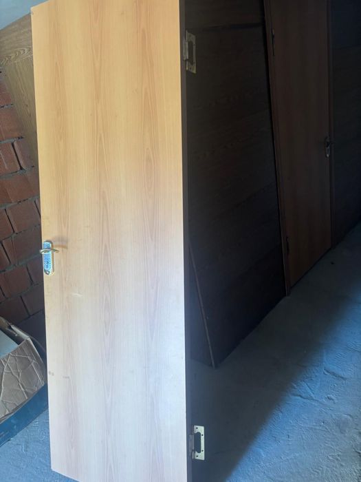 Межкомнатные двери б/у