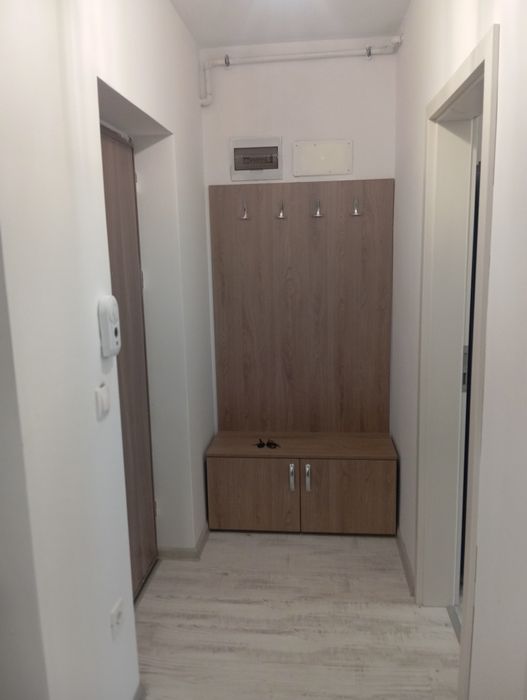 Închiriez pe termen lung garsoniera nouă, complet și nou utilată