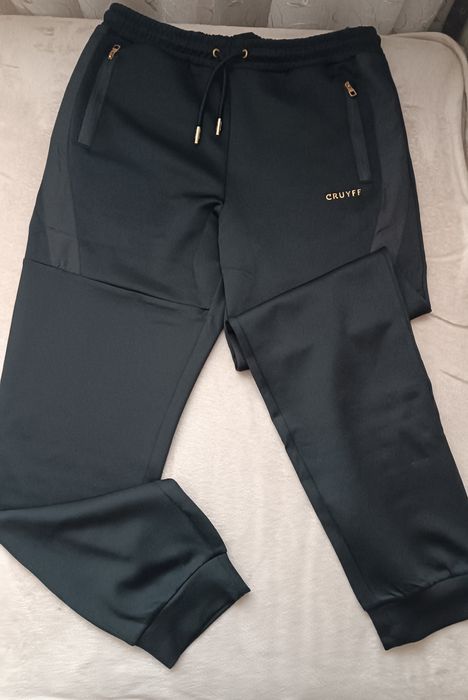 Анцуг Cruyff ( Hato )