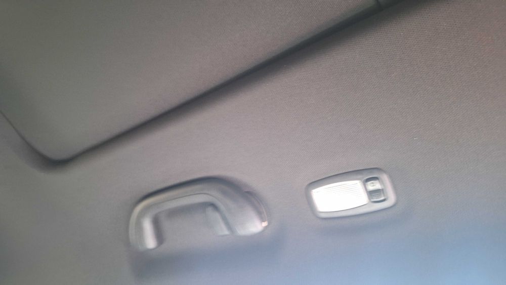 Черен централен плафон + черни сенници и др. KIA Seed