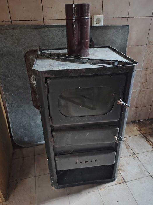 Печка на дърва тип камина