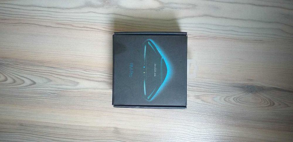 Telecomanda universala inteligenta BroadLink RM PRO, Wi-Fi case smart