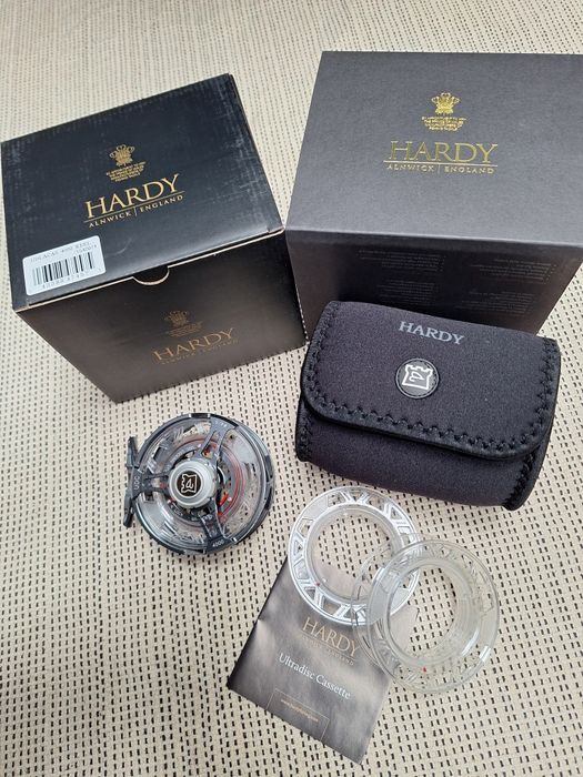 Vand mulineta musca fly Hardy noua