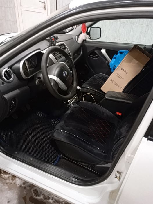 Продам машину ..