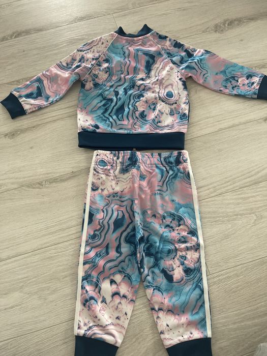 Compleu Adidas marimea 86