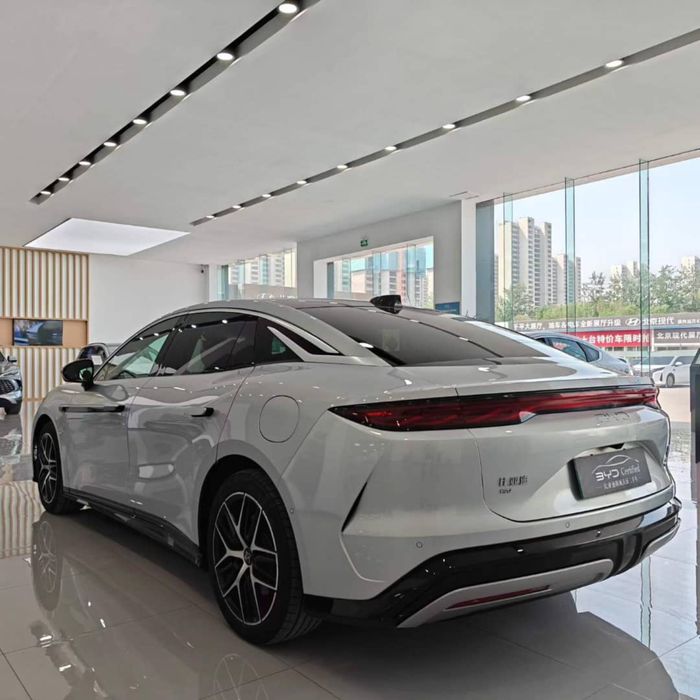 Han L 4wd flagship 601 km