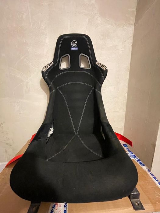 Спортивное сиденье-ковш Sparco Sprint V