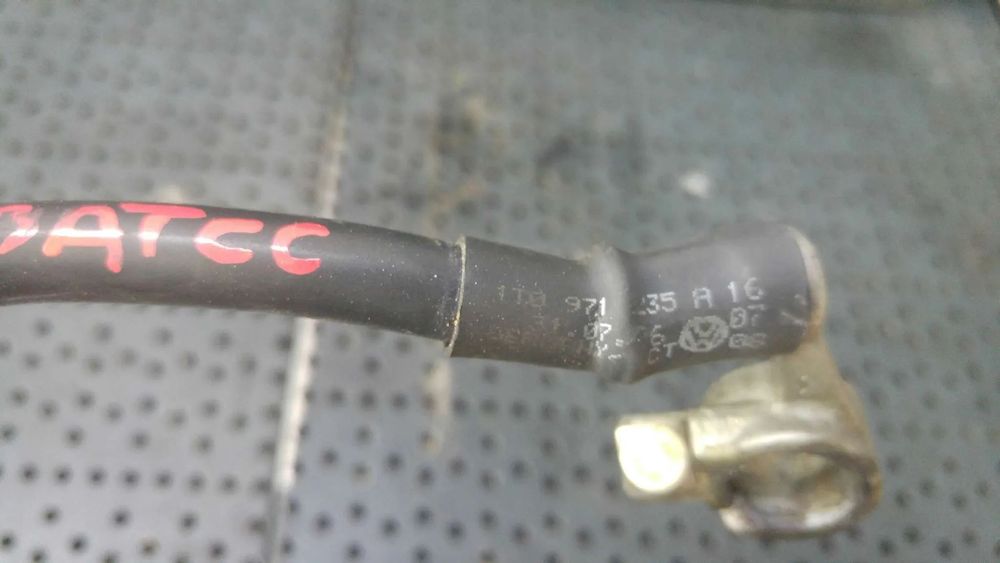 Borna baterie minus vw passat cc 1t0971235a