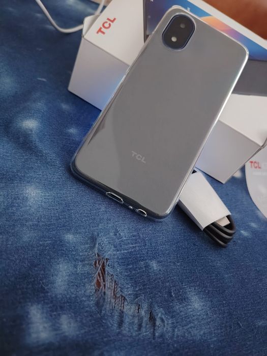 Vând telefon nou