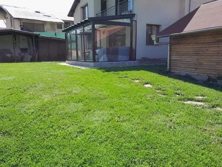 Косене на тревни площи