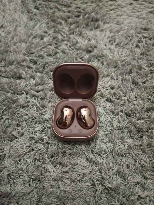 Samsung Galaxy Buds Live
Продаю оригинальны
