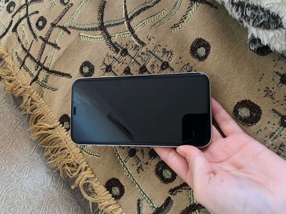 Айфон 11 есть коробка