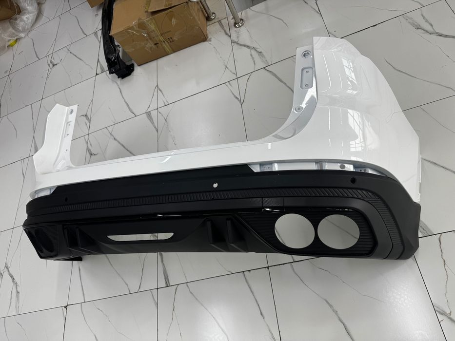 Задний бампер белый Jetour X70 Plus
