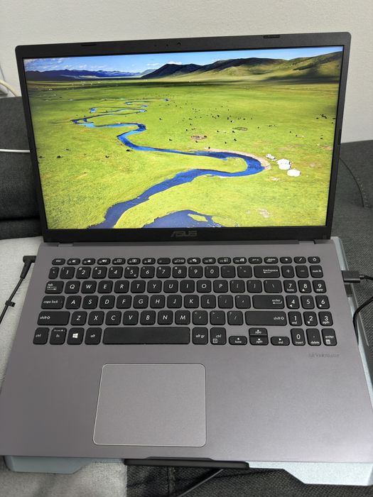 Vand / Schimb cu MacBook Asus Vivobook