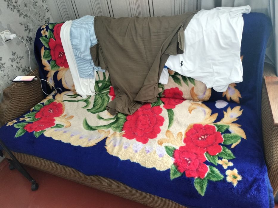 Диван бесплатноо