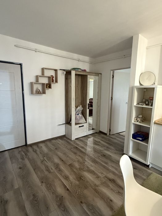 Apartament decomandat 3 camere,1 Mai Craiova