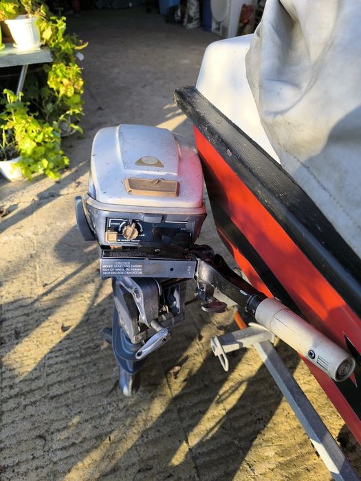 Двигател за лодка