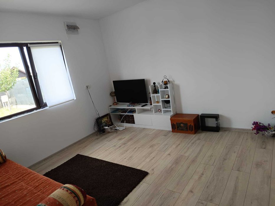 Comoda sufragerie alba