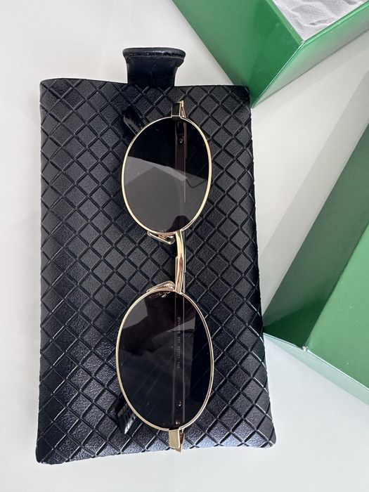 Очки солнцезащитные