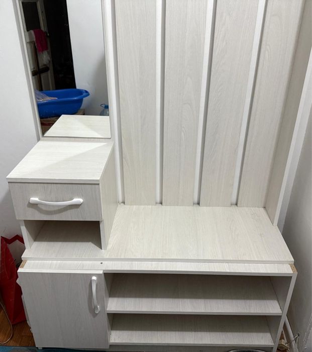 Прихожая. Шкаф. Прихожка